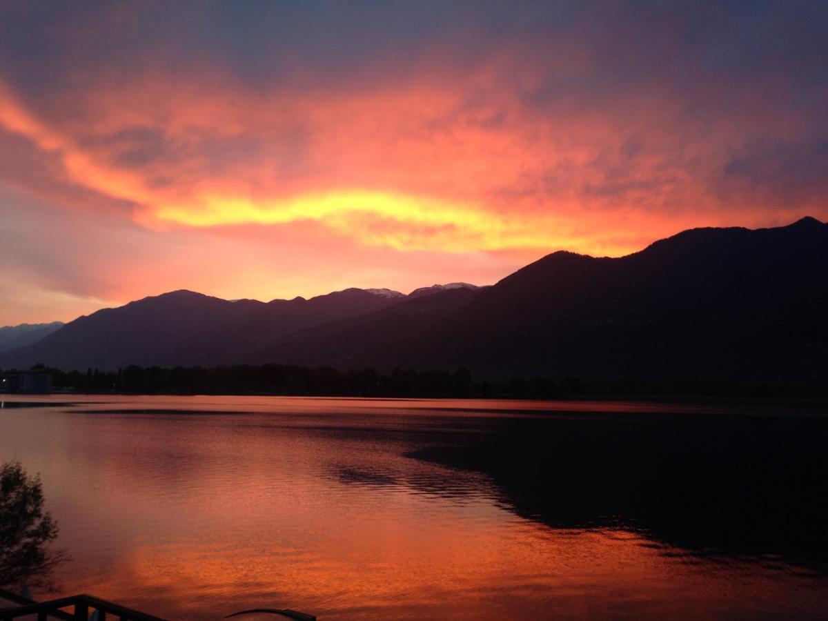 Blue Lake Lovere Esterno foto